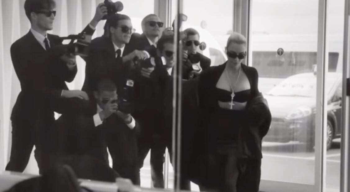 "Nunca estaré al nivel de Kim Kardashian": Charlize Theron se compara con la socialité