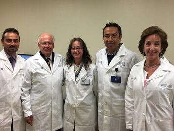 Roberta Jacobson realiza donación de equipo médico