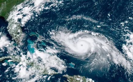 "Dorian" se convierte en huracán categoría 3 en su camino a Florida