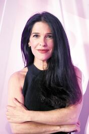 Martha Debayle publica sus fotos más hot