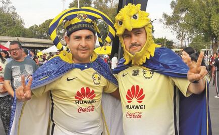 Salida del presidente divide a fans