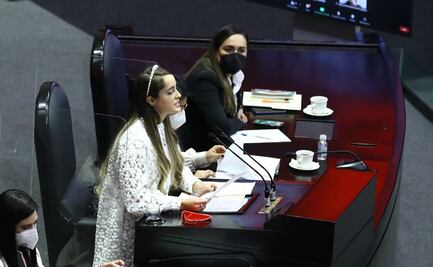 Diputada más joven de la LXV legislatura llama a sus pares "compañeres diputades" en tribuna