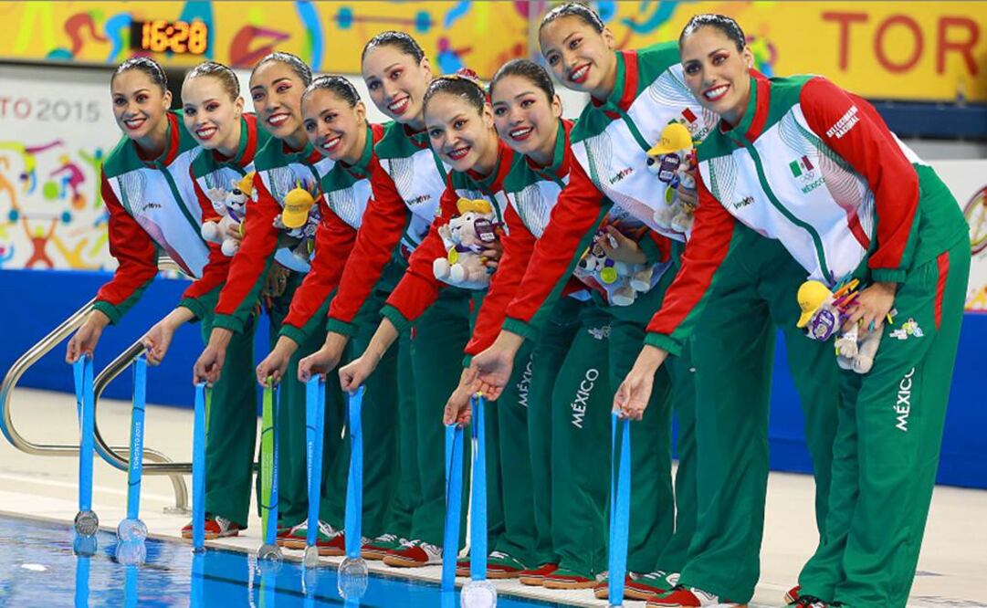 El equipo mexicano celebra su segundo lugar. Imago 7