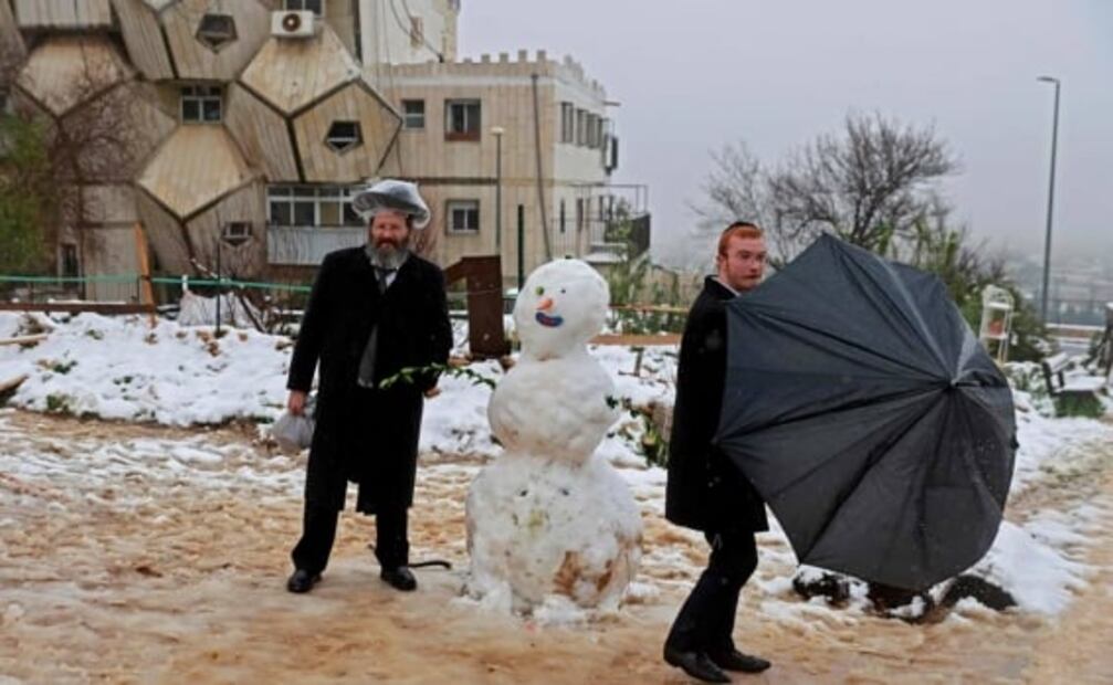 Así se ve Jerusalén tras inusual nevada que no sucedía desde 2015