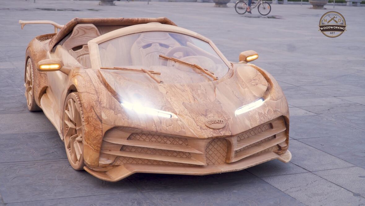 El increíble Bugatti Centodieci tallado en madera