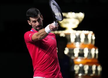 Novak Djokovic guía a Serbia a las semifinales de la Copa Davis