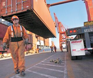 Cae comercio entre México y EU durante enero-junio