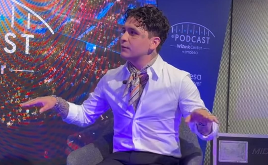 A Christian Nodal le gustaría ver a Joan Sebastian en su concierto, asegura que se inspira en su legado.