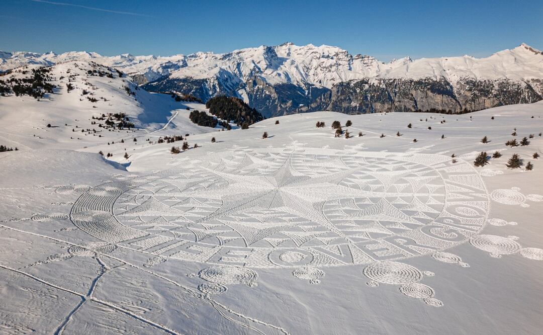 El dibujo de Greenpeace puede admirarse a 2 mil metros de altura en Dreibundenstein, donde líderes políticos, económicos y empresariales de todo el mundo se dan cita en Davos. Foto: EFE