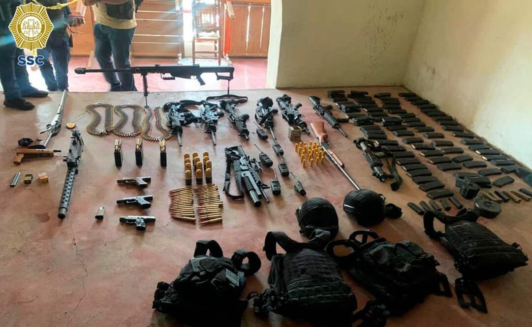 Tras el enfrentamiento aseguraron armas, cartuchos útiles y chalecos tácticos. Foto: Especial