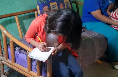 Tras obtener un amparo, Michel aún espera un televisor para empezar sus clases