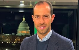 “Balas de goma y vámonos” Comentarista de Televisa se mete en polémica al proponer como detener manifestantes  