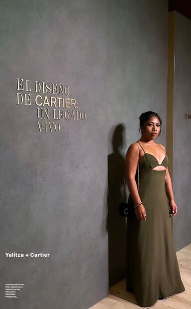 Yalitza Aparicio brilla en vestido lencero con detalle cut out