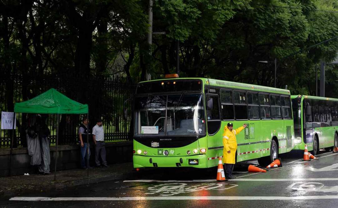 Son pocos los usuarios que se percatan del servicio de apoyo del RTP por el cierre de la Línea 3 del Cablebus / Foto: Hugo Salvador. EL UNIVERSAL