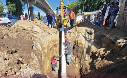 Continúa cerrada parcialmente la Avenida Primero de Mayo, en Naucalpan, por reparación de fuga; recomiendan usar vías alternas