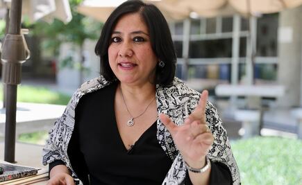 Irma Eréndira Sandoval cita a Bertolt Brecht para defender a Ackerman pero se equivoca de autor