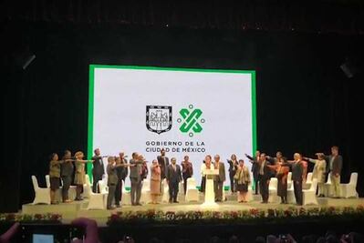 Sheinbaum toma protesta a integrantes de su gabinete