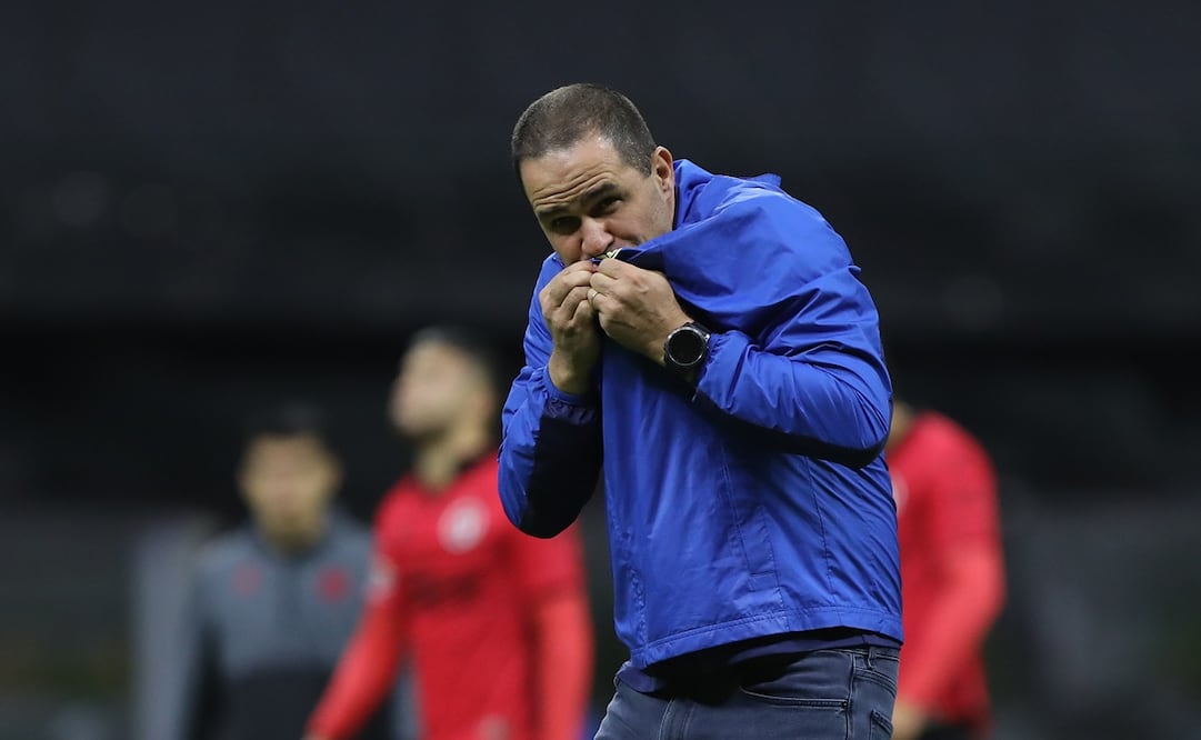 André Jardine le responde a Miguel Herrera FOTO: IMAGO