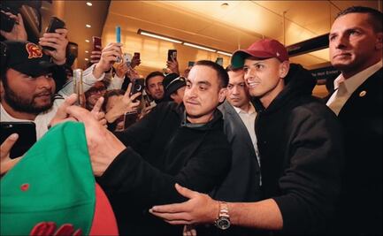"Chicharito" Hernández llega a Los Ángeles