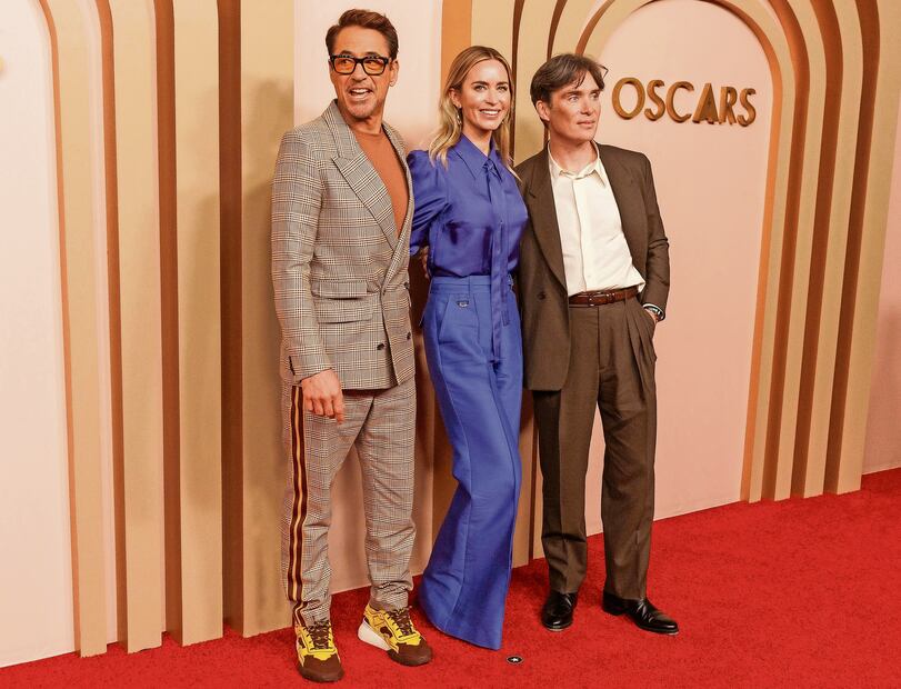 Downey Jr. (izq), Blunt y Murphy,
protagonistas de O ppenheimer