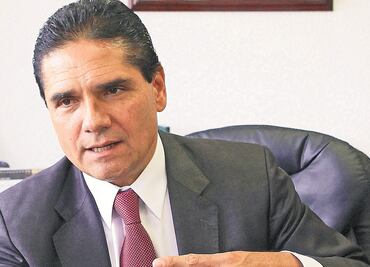 FGR impugna amparo de Silvano Aureoles contra orden de aprehensión; exgobernador es acusado de peculado y lavado de dinero