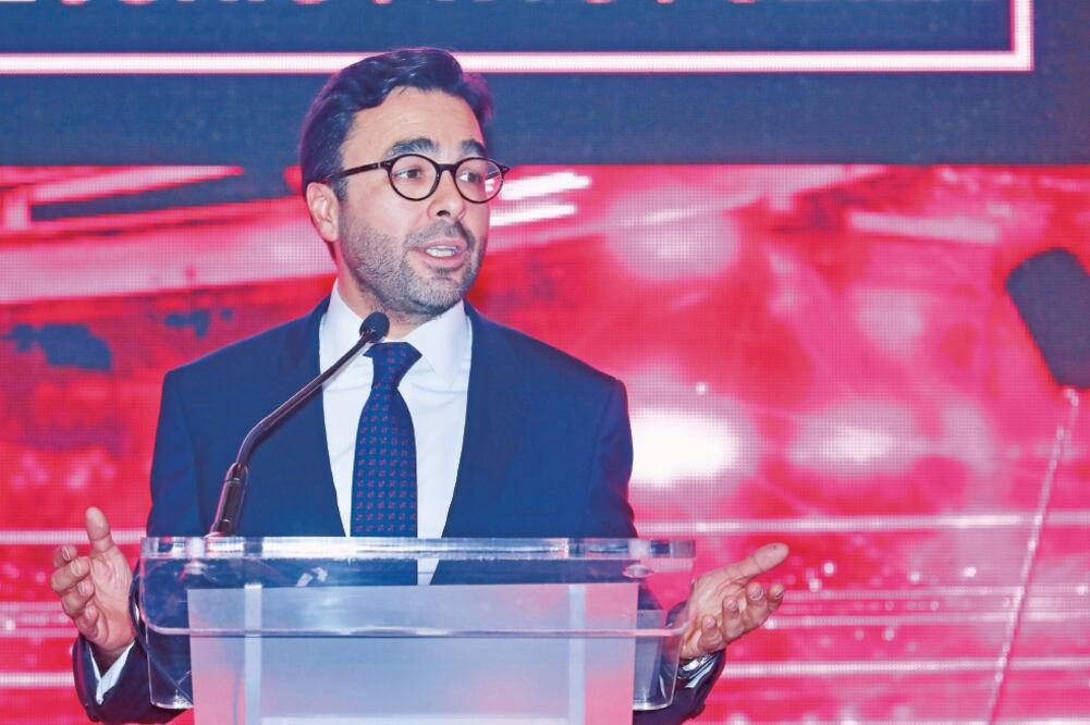 Gabriel Contreras, presidente del Instituto Federal de Telecomunicaciones, señaló que los municipios y estados imponen una regulación absurda para el despliegue de infraestructura (LUCÍA GODÍNEZ. EL UNIVERSAL)