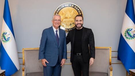 Salinas Pliego se reúne con presidente Nayib Bukele; seguridad, tema clave de la reunión