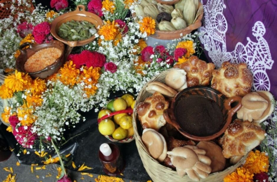 Día de Muertos: Qué elementos lleva una ofrenda y su significado