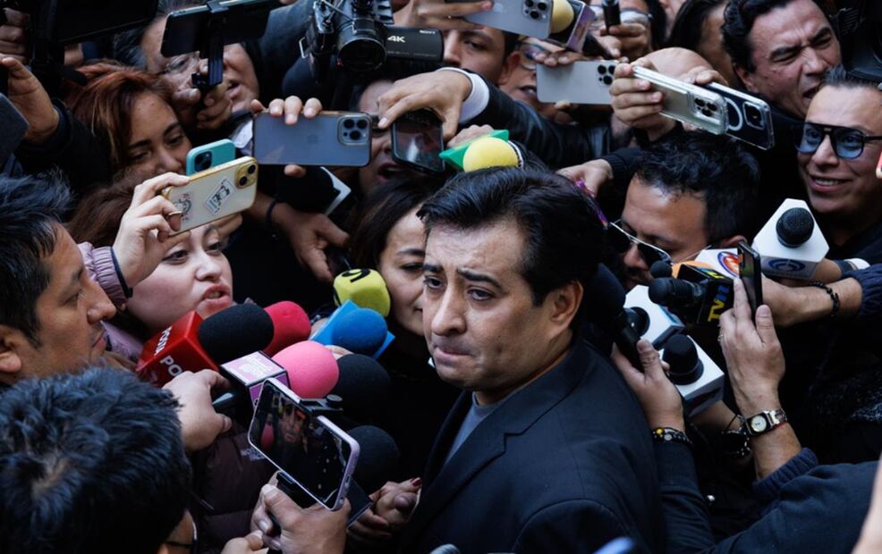 El productor Iván Cochegrus llega al funeral de Silvia Pinal. Foto: Yaretzy M. Osnaya /EL UNIVERSAL