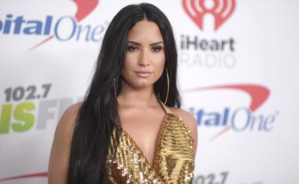 Demi Lovato se tatúa poderosa palabra tras haber arriesgado su vida