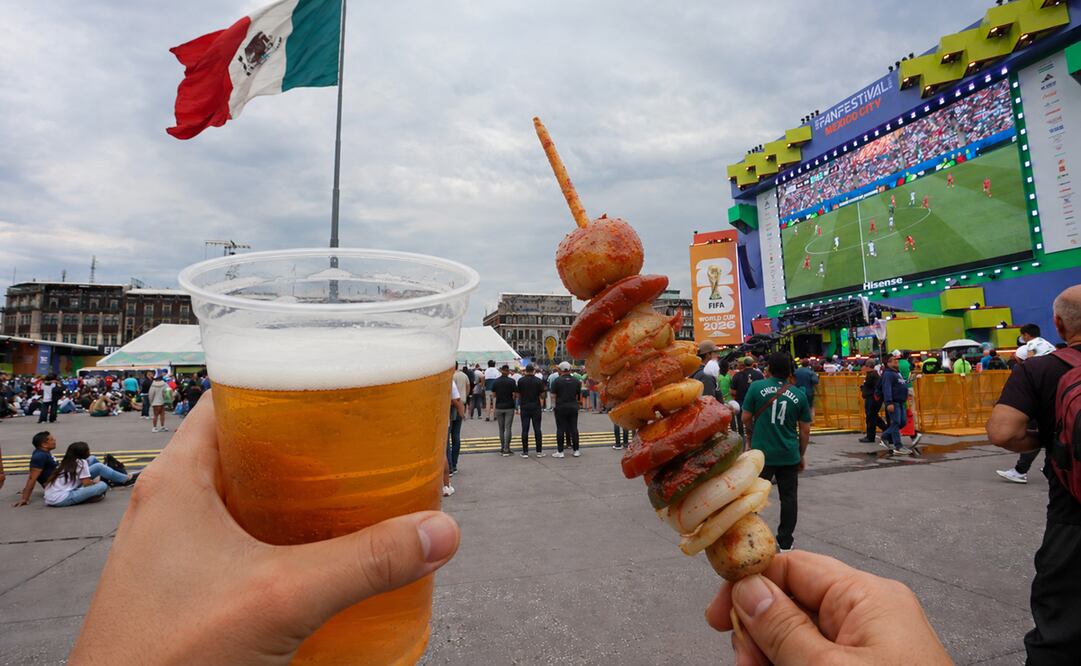 Conoce los precios de la comida en el FIFA Fan Fest del Zócalo. Foto: Luis Camacho / Imagen generada con IA