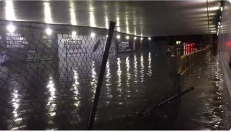 Lluvia inunda carretera Picacho-Ajusco y colapsa vialidad en la zona