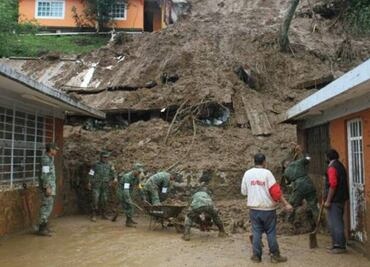 'Earl' leaves six dead in Veracruz