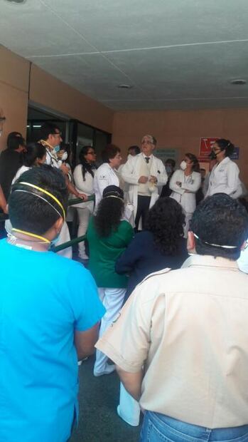 Evacuan urgencias de Hospital La Raza por persona contaminada