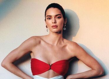 Kendall Jenner impone tendencia al lucir chanclas con plataforma