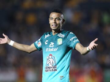 William Tesillo reprueba el comentario racista de narrador de Televisa; Léon lo respalda