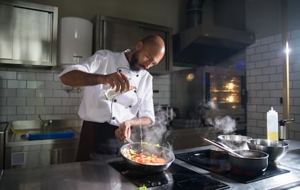 Cómo cocinar con tequila: 3 recetas para transformar tus platillos