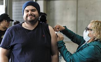 Avanza vacunación contra sarampión; hay módulos que no abren