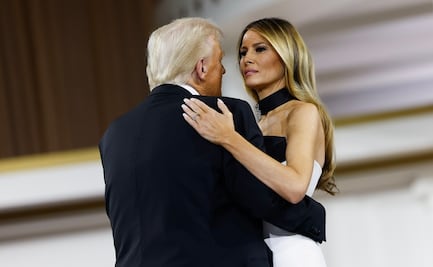 Melania Trump luce impactante vestido bicolor en baile inaugural