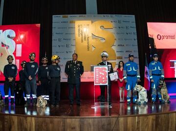 Premian a Frida y a otros perros rescatistas, por su labor tras sismos de septiembre