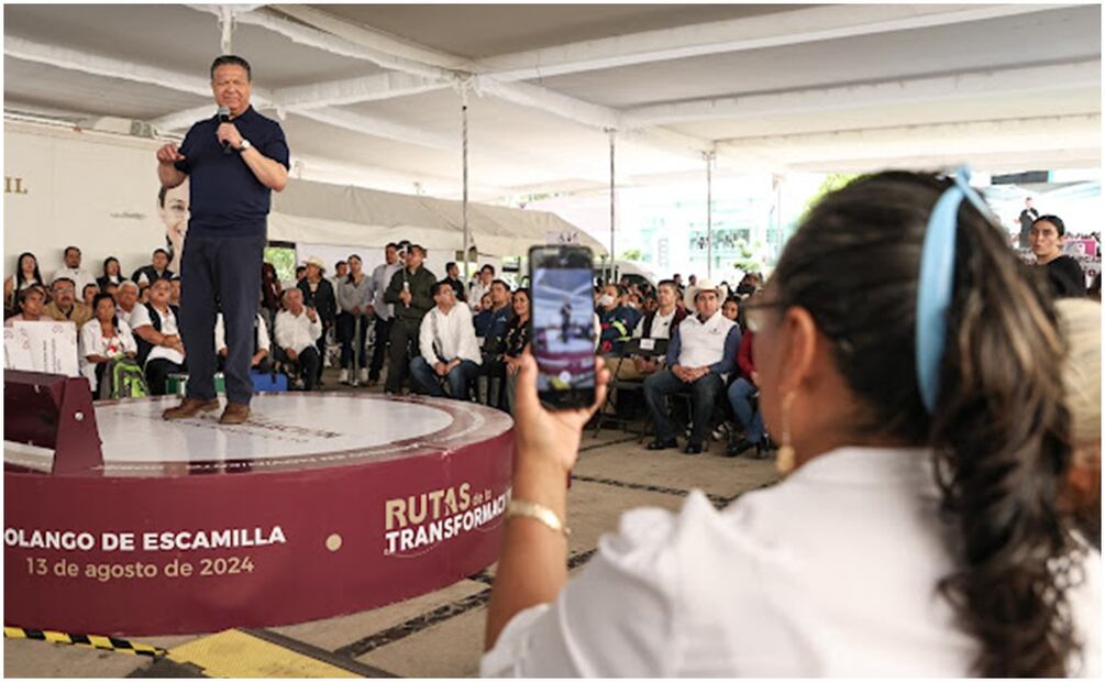 Julio Menchaca Salazar recorre el estado de Hidalgo. Foto: Especial