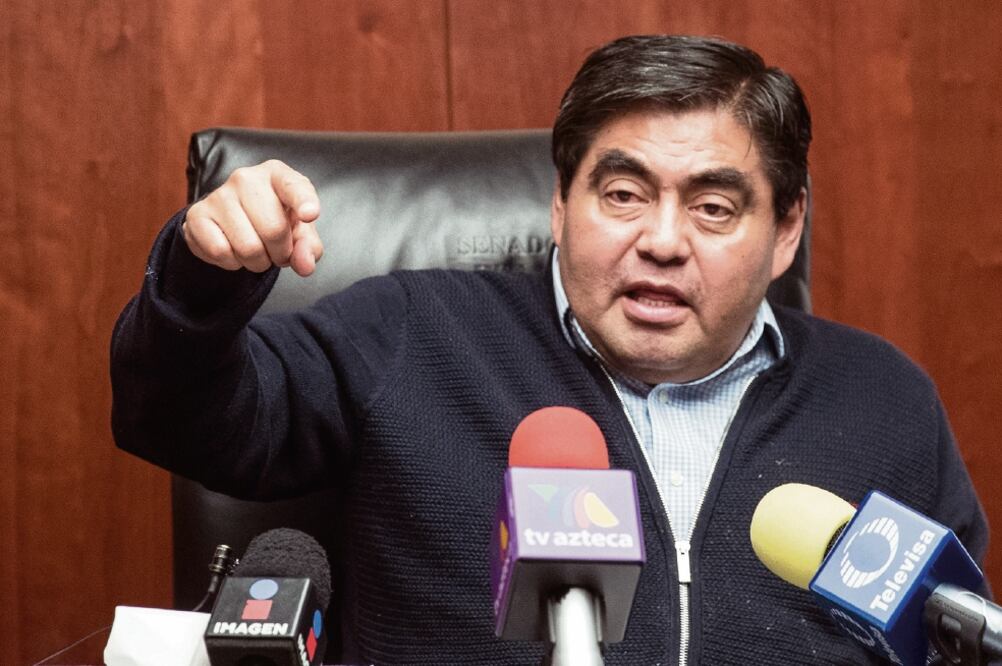 El candidato Miguel Barbosa Huerta aclara que no tiene nada que ver con las actividades empresariales de su hermano (ARCHIVO EL UNIVERSAL)