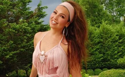 Thalía aparece en Instagram con el pelo rosa y “waffle hair”