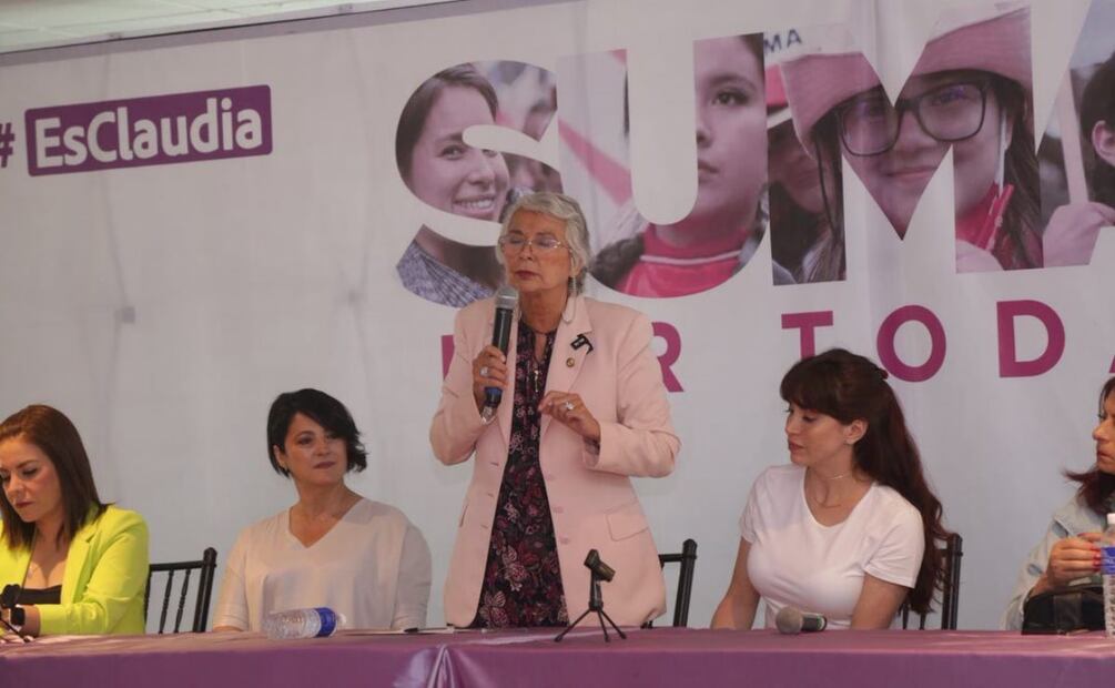 La senadora Olga Sanchéz Cordero y Paola Félix Díaz de SUMA Mujeres organización “SUMA Construyendo Sociedad” reunieron a 250 mujeres de Nuevo León, se trata de empresarias, activistas, politólogas, que buscan promover a Claudia Sheinbaum. Foto: Especial