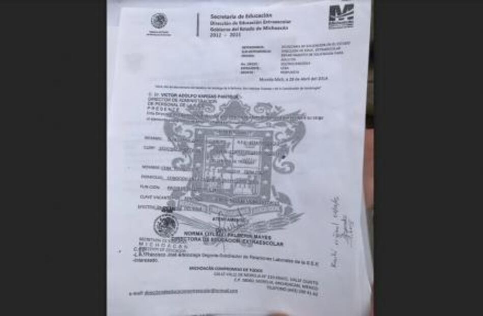 Esposa de “El Mosh” asegura que detención es arbitraria, sí da clases y su plaza es federal