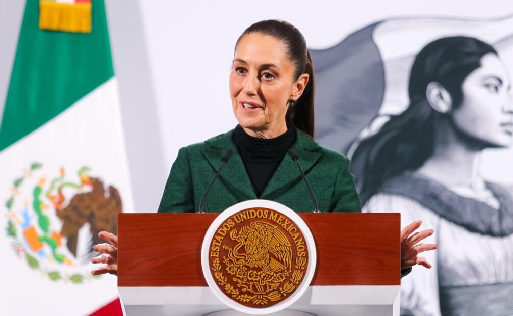 Sheinbaum Pardo adelantó que en el informe de los 100 días de la jefa de Gobierno, Clara Brugada, asistirá un "compañero, secretario o secretaría". Detalla que ese domingo asistirá a la Mixteca en Oaxaca. Foto: Axel Sánchez / EL UNIVERSAL