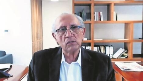 Álvarez-Buylla premia a Romero Tellaeche en el SNI