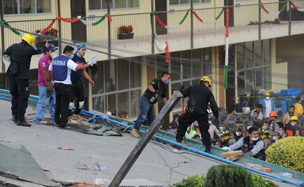 Logran hablar con Frida, niña atrapada en colegio Rébsamen