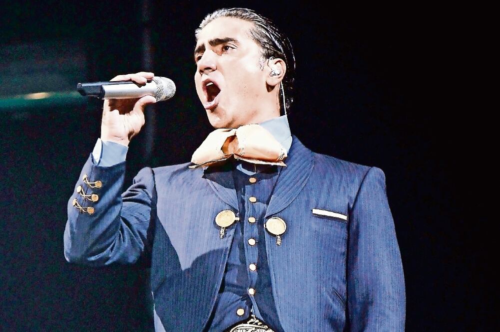 Alex cantó con El Divo de Juárez varias veces (ARCHIVO EL UNIVERSAL)
