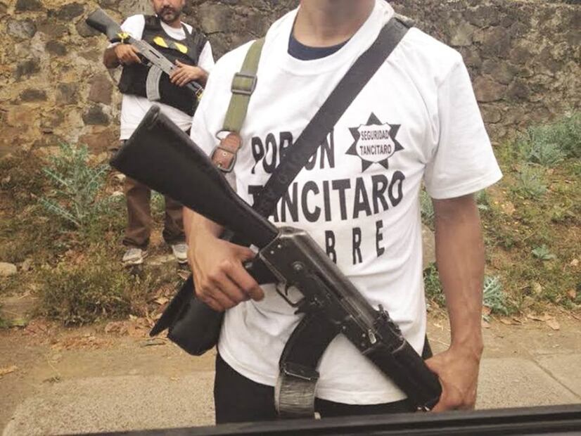 Los grupos de autodefensas fueron creados por la sociedad civil como una respuesta al asedio de bandas criminales como Los Caballeros Templarios (ESPECIAL)